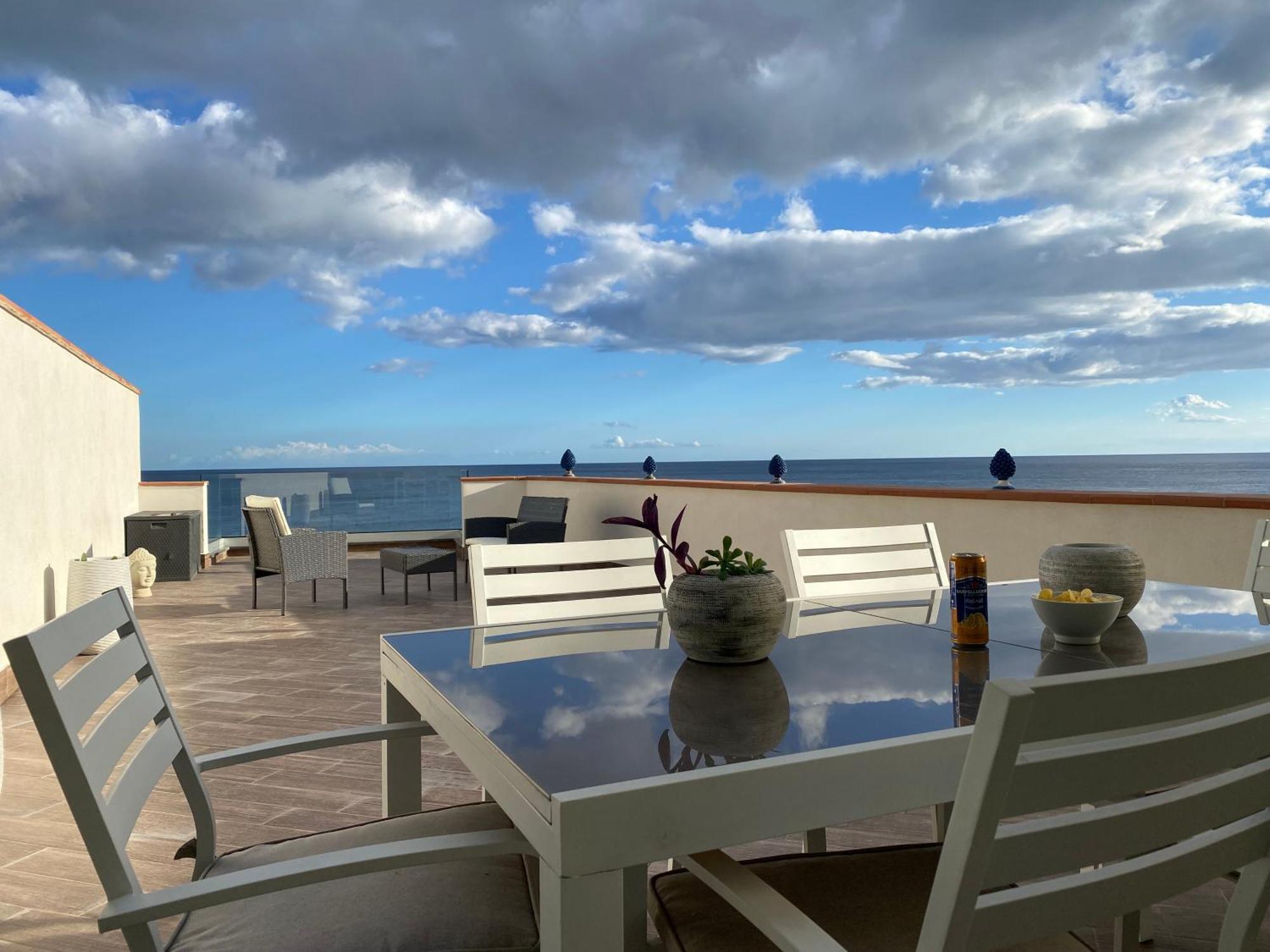 Beach Penthouse Marisol 2Floors, Central Letojanni Extérieur photo